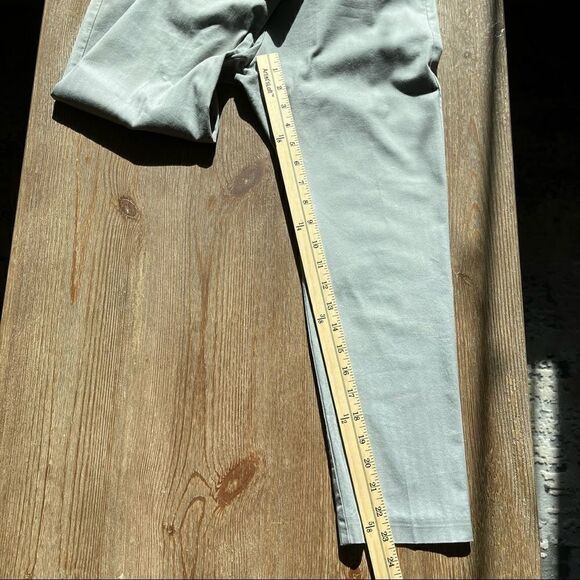 Urban Outfitters BDG Gray Herringbone Capris Sz 6 - Picture 10 of 15